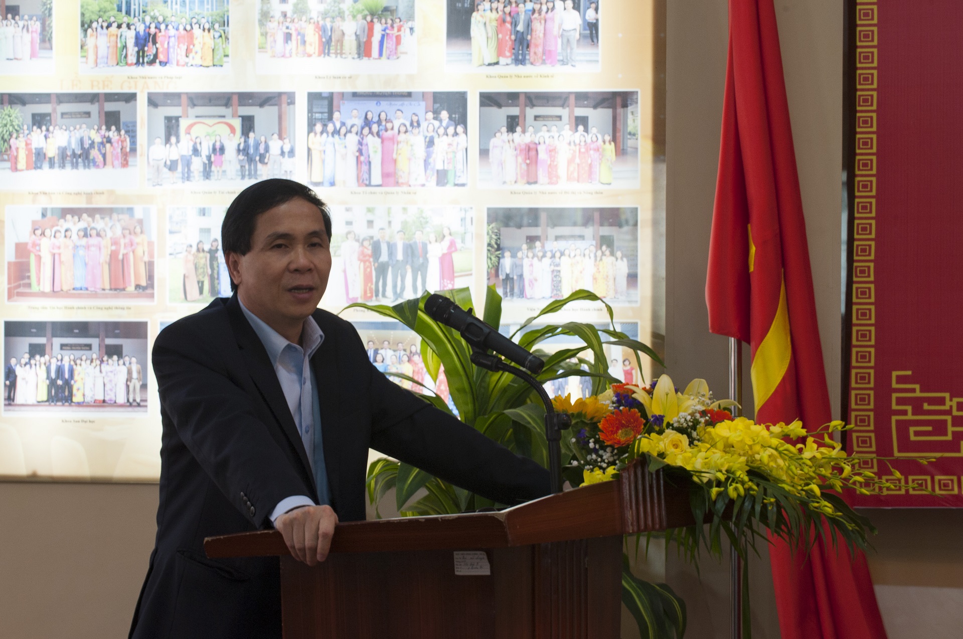 Assoc. Prof. Dr. Trieu Van Cuong, Vice Minister of Home Affairs giving a speech in the ceremony