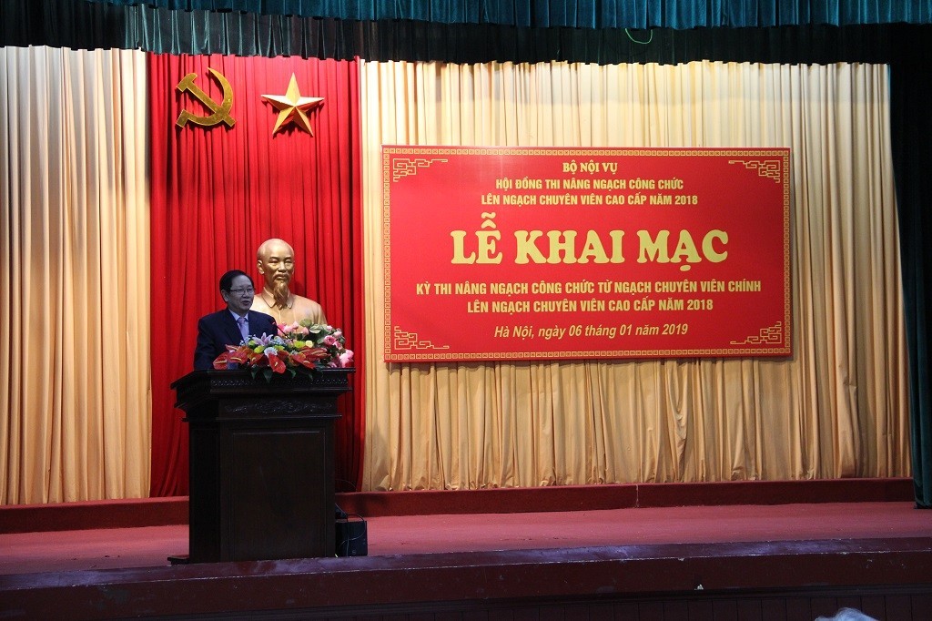 Mr. Le Vinh Tan, Minister of MOHA delivers a speech