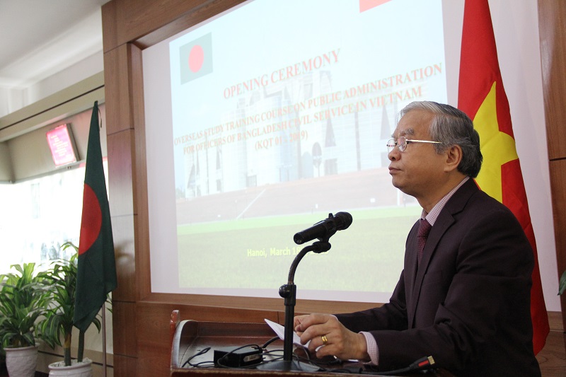Dr. Vu Thanh Xuan – NAPA Vice President giving opening speech in the Opening Ceremony 