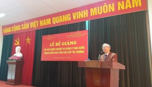 Dr. Vu Thanh Xuan, NAPA Vice President, delivering a speech