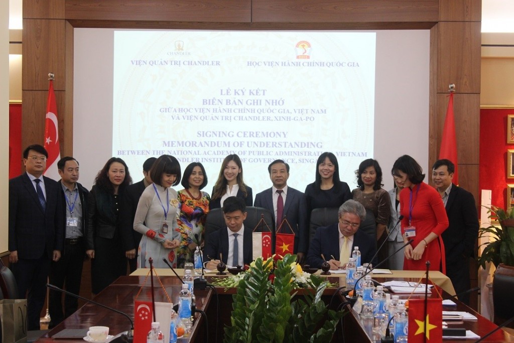 NAPA President signing MoU for cooperation between NAPA and  Chandler Institute of Governance, Singapore, 2020