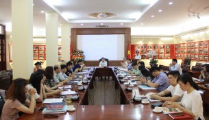 Dr. Nguyen Quang Vinh - Editor-in-Chief of the State Management Review has presented the Report of the State Management Review Online over the last year.