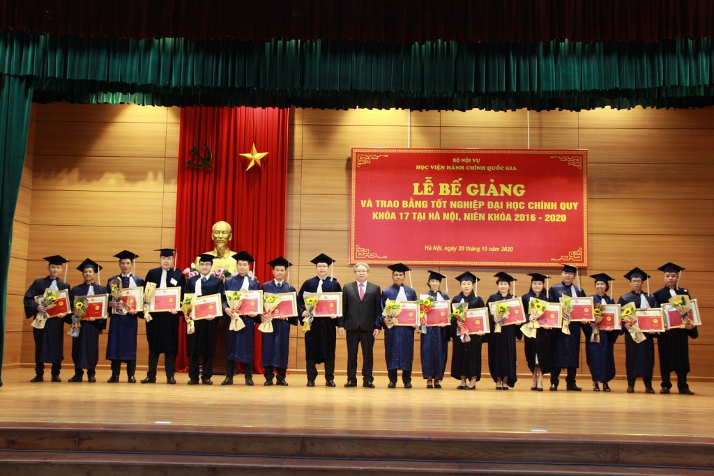 NAPA Presidents presenting the certificates of merit to 17 Lao graduates
