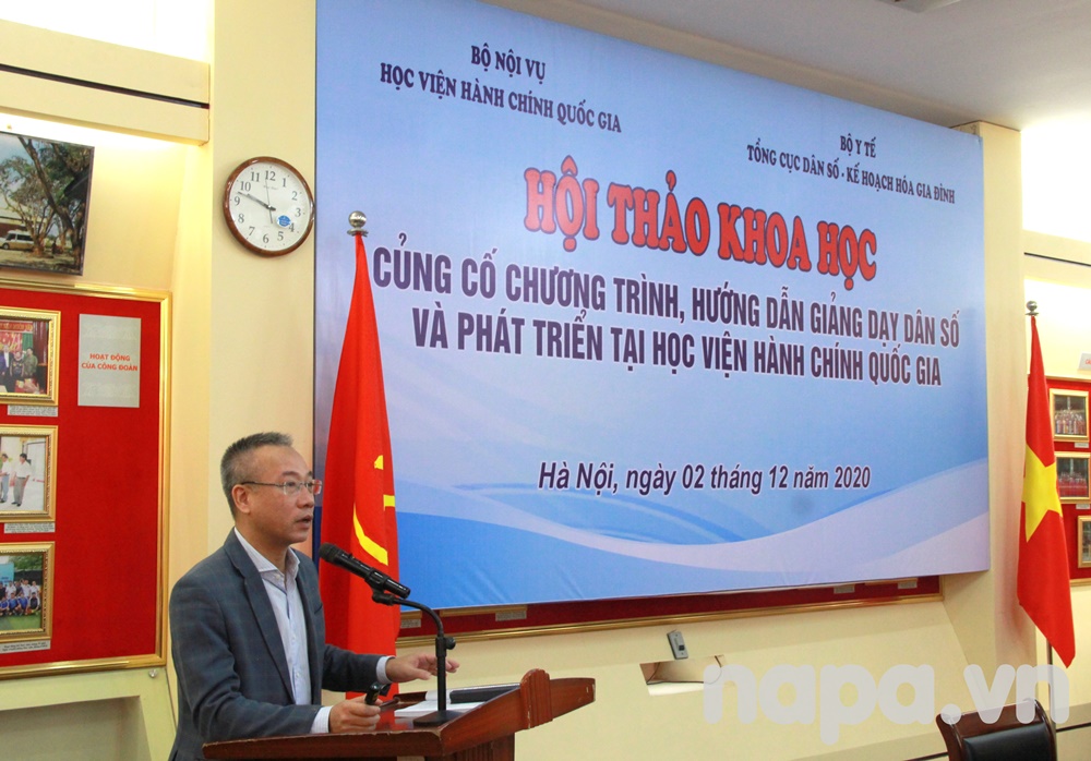 Mr. Mai Trung Son speaking at the workshop 