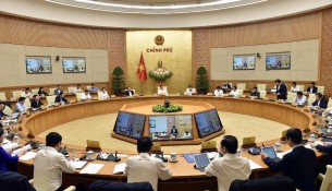 On April 15, Prime Minister Pham Minh Chinh chaired the first meeting of the new cabinet. Photo: Nhat Bac
