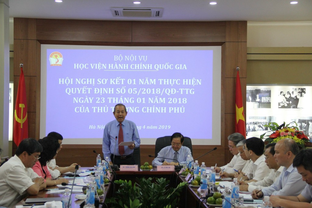 Permanent Deputy Prime Minister Truong Hoa Binh speaking at the meeting on April 25th 2019, reviewing one year of implementation of the Prime Minister  Decision No. 05/2018/QD-TTg dated January 23, 2018.