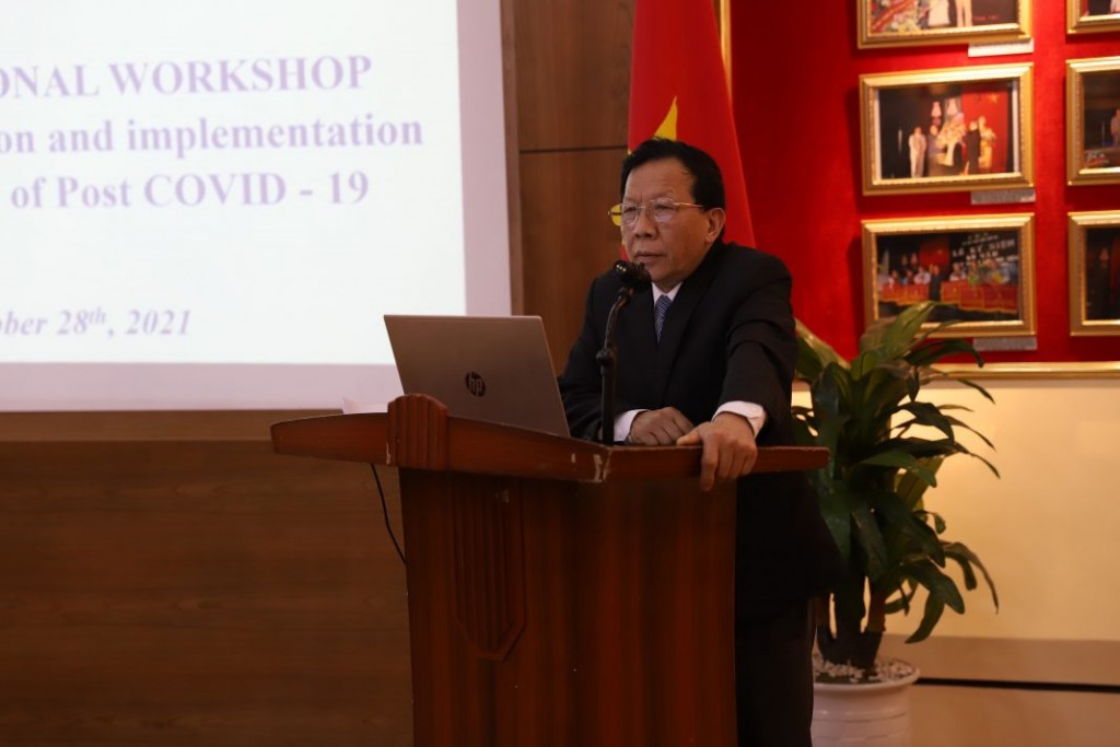 .Prof.Dr. Nguyen Huu Hai, NAPA delivering a presentation at the workshop 