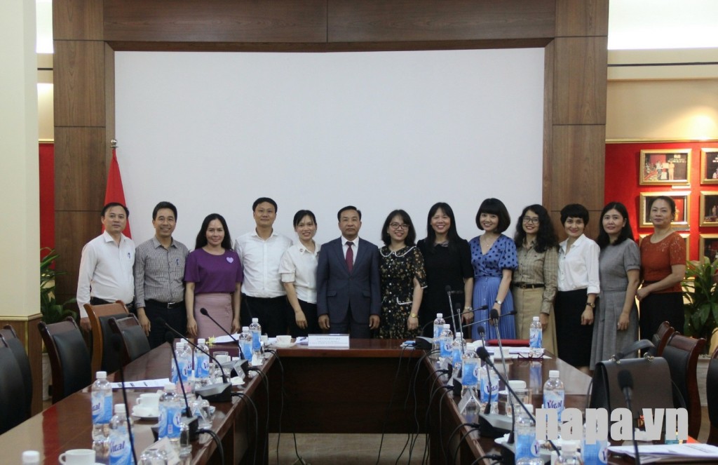 Conference participants at NAPA Headquarter in Ha Noi.