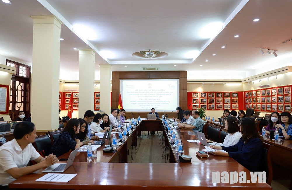 An overview of the conference at NAPA Headquarter in Ha Noi.