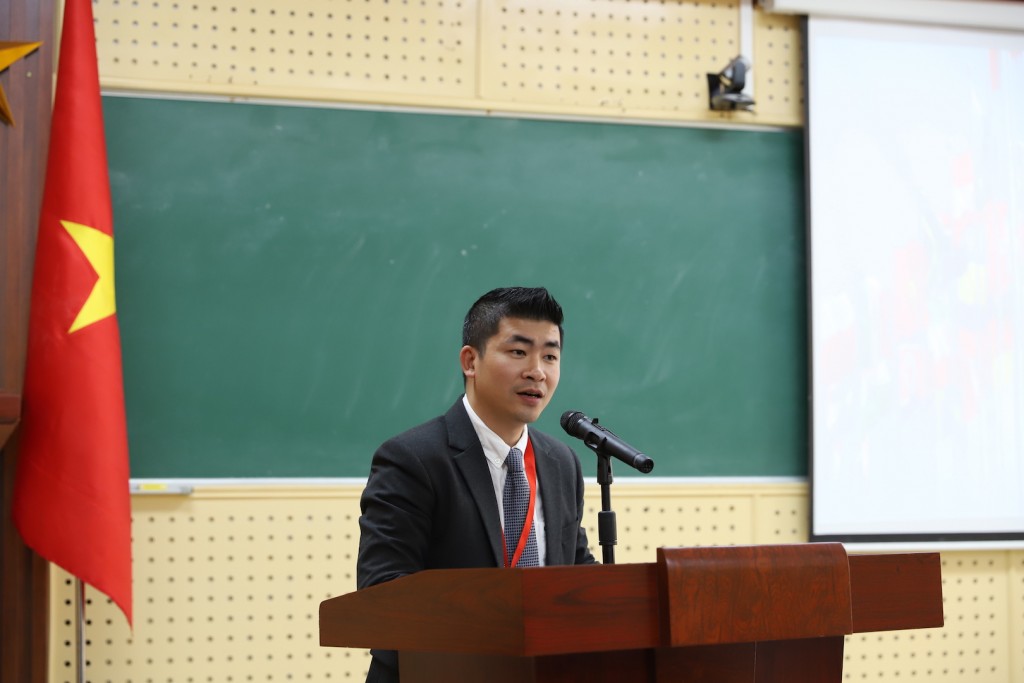 Mr. Luong Khanh Luong, Head of Training Center and Corporate Delivery, BUV, speaking at the closing ceremony.