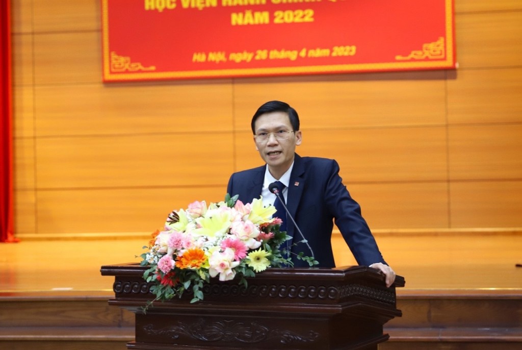 Dr. Vu Duy Duan, Director General, Department of Planning – Finance, reporting the financial performance of NAPA in 2022