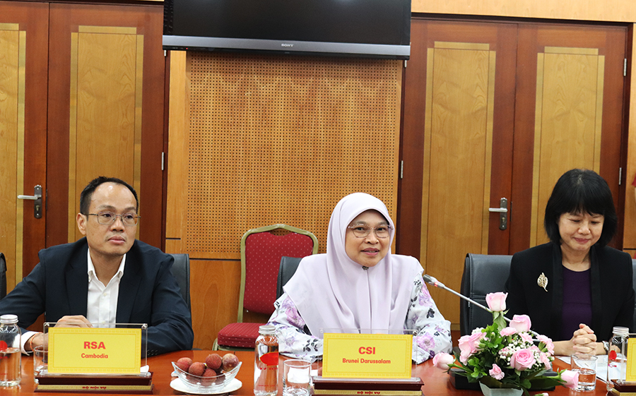 Dr. Noor Maya Salleh, Director, Institut Perkhidmatan Awam, Prime Minister’s Office, Brunei Darussalam