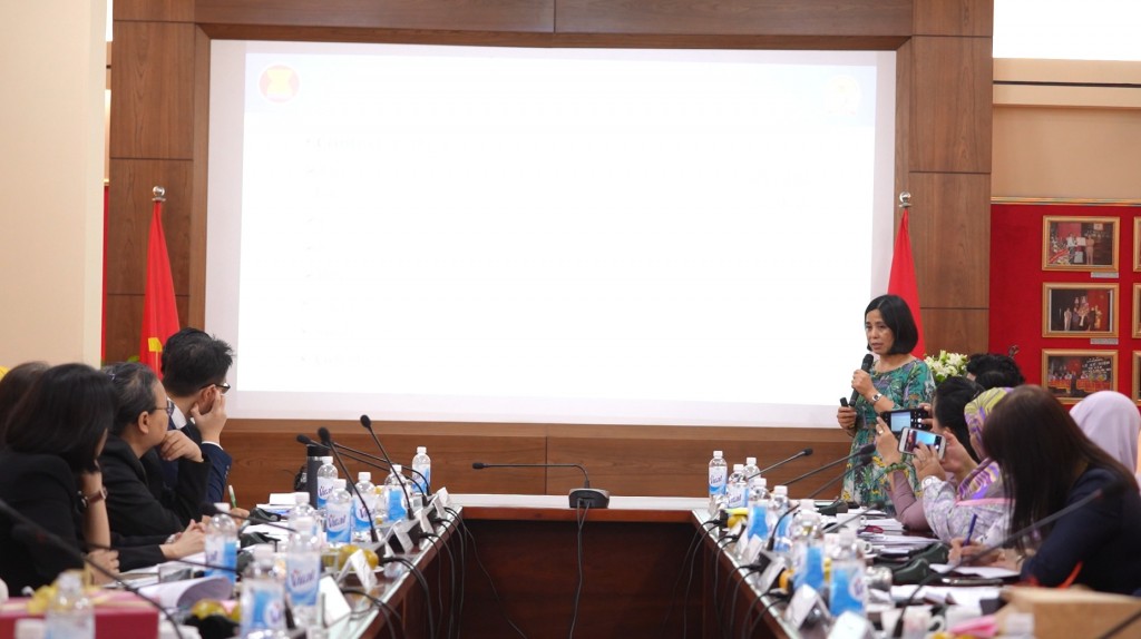 Dr. Nguyen Thi Thu Cuc, Deputy Director of the Department of International Cooperation, NAPA, introducing PSTI Work Plan scheduled for the 2023 – 2024 term and providing the implementation plan for specific activities