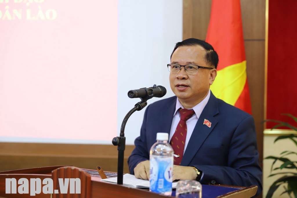 Mr. Somkhit Kansanith, Member of the Provincial Party Committee, Secretary of the District Party Committee, Chairman of Muong Beng District, Udomxay Province, and representative of participants, delivering a speech at the opening ceremony.