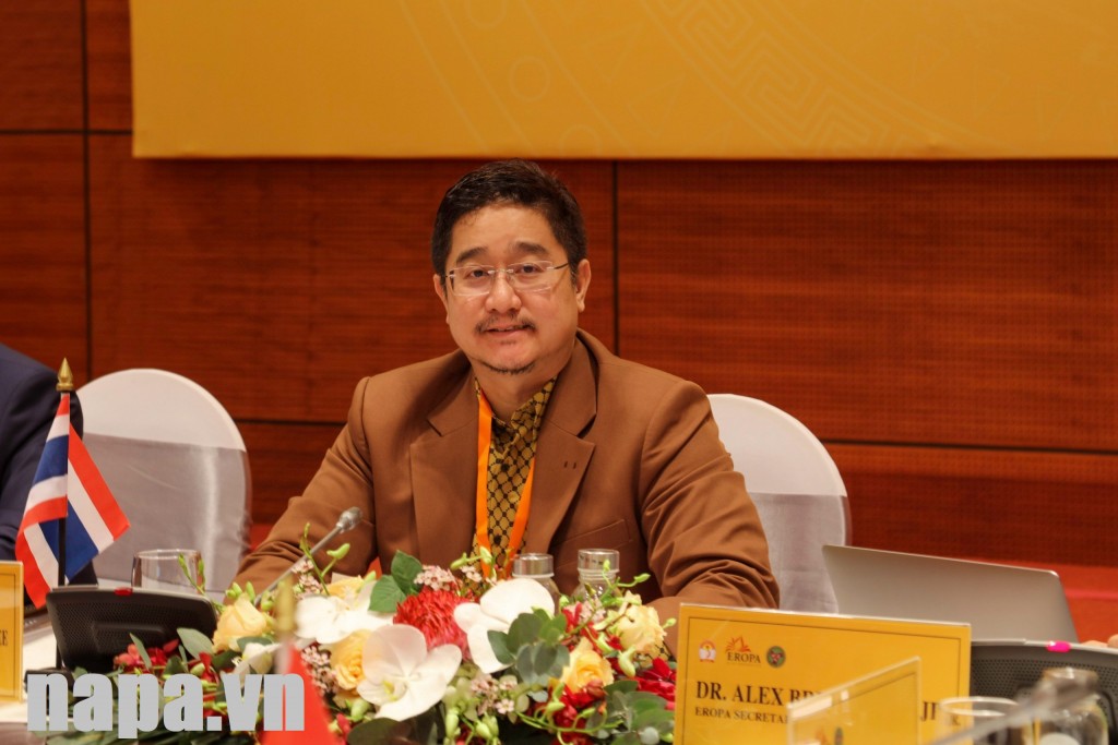   Dr. Achakorn Wongpreedee, Associate Dean for Administration, Graduate School of Public Administration, National Institute of Development Administration, Thailand and Acting Chairman of EROPA Executive Council, moderating the meeting.
