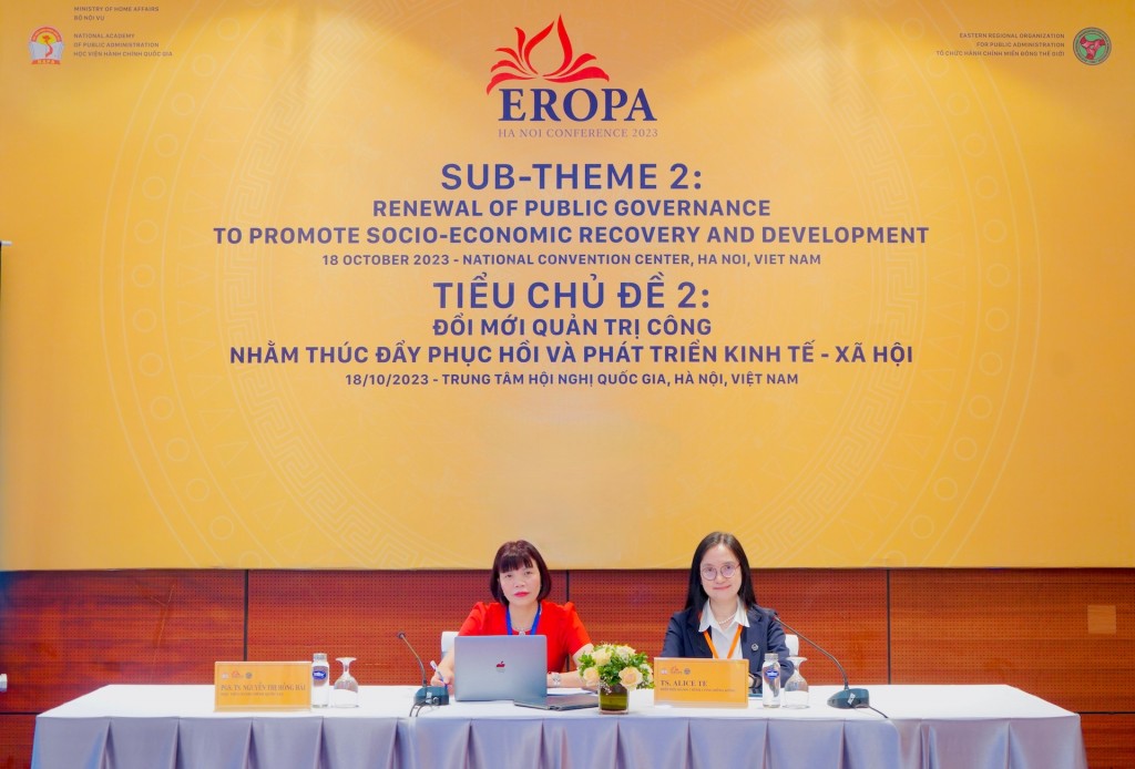 Dr. Alice Te and Assoc. Prof. Dr. Nguyen Thi Hong Hai co-moderating Sub-theme 2 session.