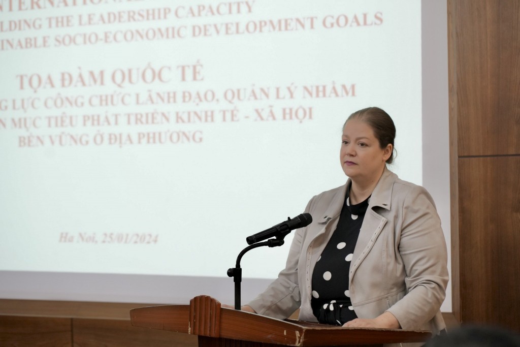Mme. Larissa Bezo – President of CBIE, speaking at the Seminar.