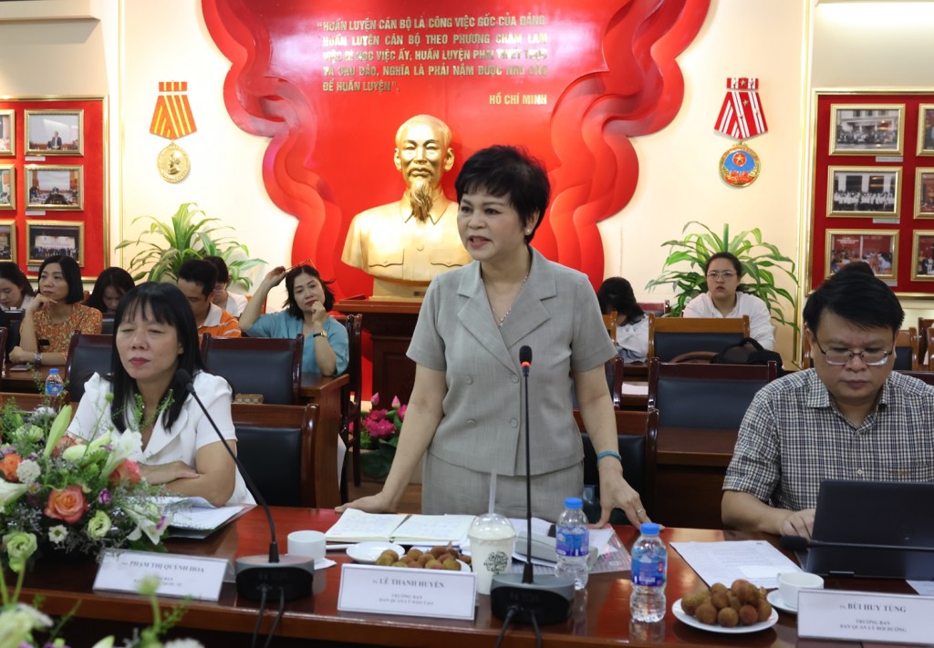 Dr. Le Thanh Huyen, Director of the Department of Graduate Training Management, NAPA, at the workshop.
