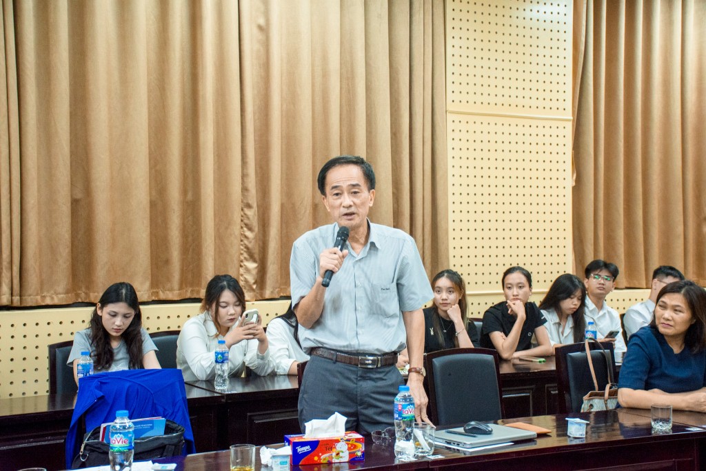 Dr. Chu Xuan Khanh, senior lecturer, Faculty of Administrative Sciences, NAPA.