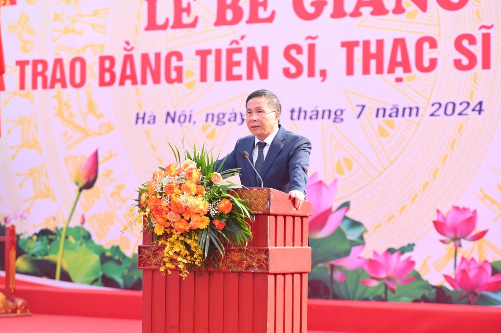 Assoc. Prof. Dr. Trieu Van Cuong, Vice Minister of Home Affairs, at the ceremony.