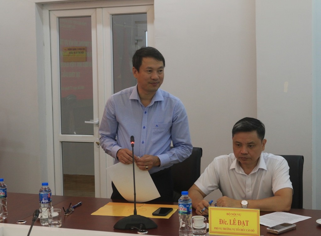 Dr. Thieu Huy Thuat, Acting Director of the Campus, at the meeting.