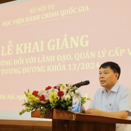 Dr. Tong Dang Hung at the ceremony.