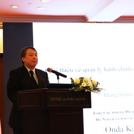 Mr. Onda Kaoru, Director-General for Policy Coordination, MIC of Japan, delivering the presentation on “Overview of Japan’s Local Government System” at the workshop.