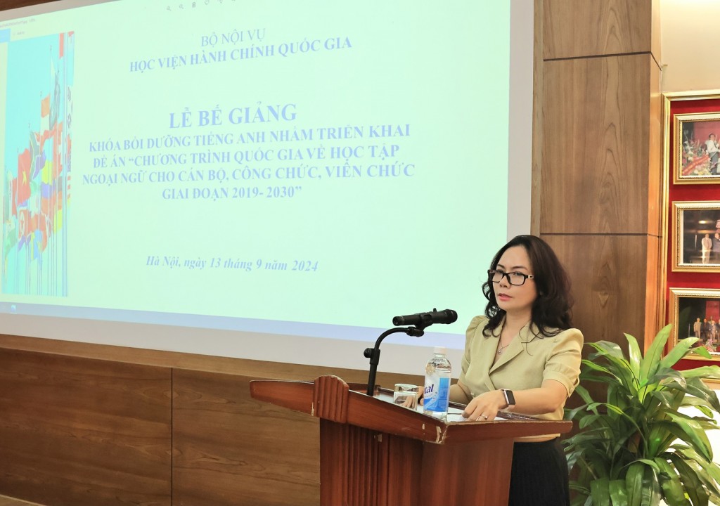 Ms. Chu Thi Huong Giang, Deputy Head of the Planning and General Affairs Division, Department of International Cooperation, representing the organizing committee of the course, presented the summary report of the training courses.