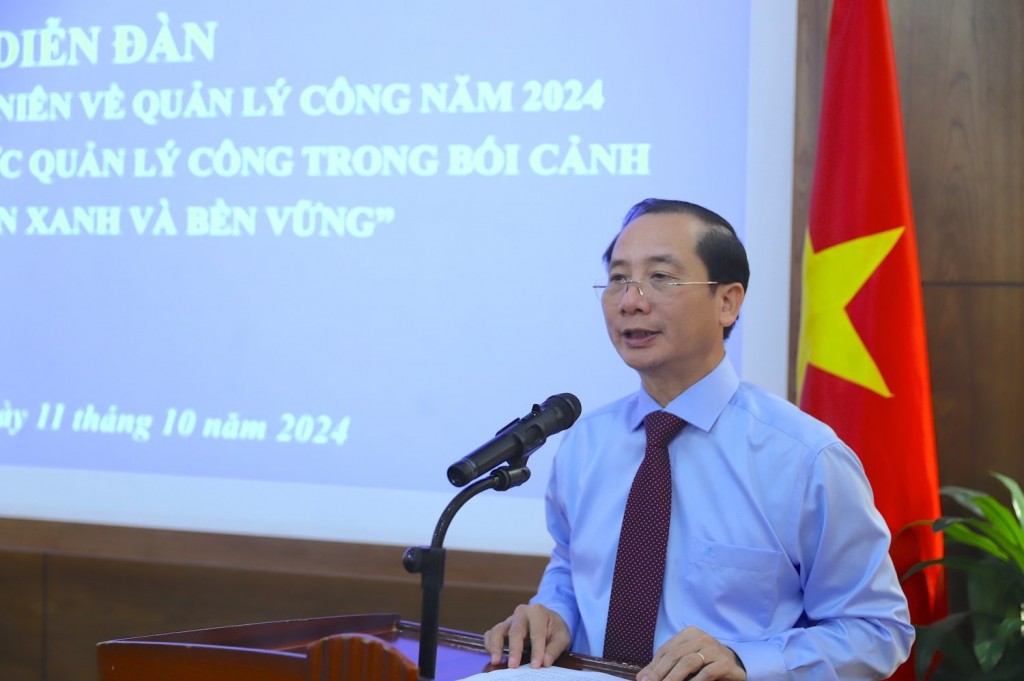 Assoc. Prof. Dr. Nguyen Ba Chien, NAPA President, at the forum.