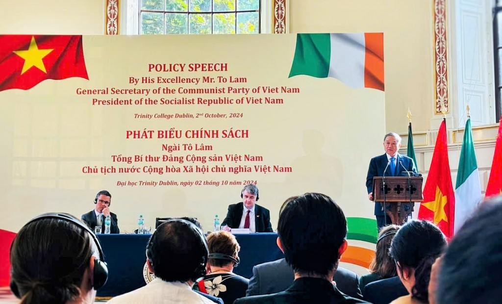 Party General Secretary and State President To Lam delivered a policy address at Trinity College Dublin in Ireland.