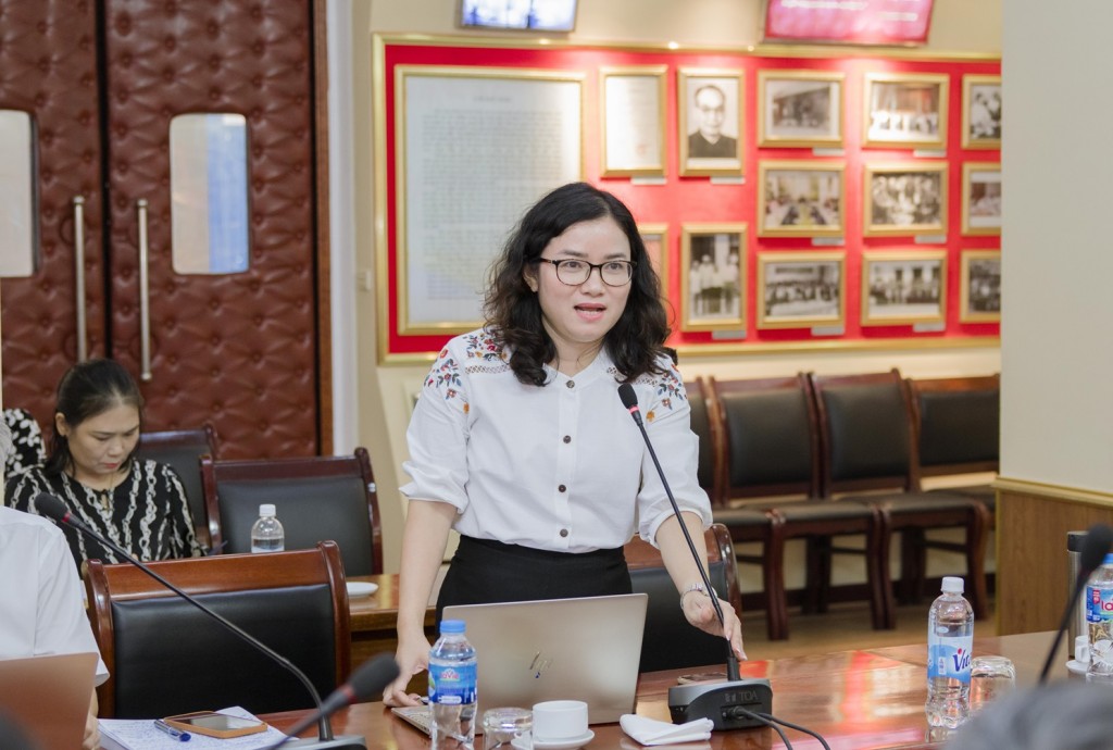 Dr. Le Thi Hoa, Faculty of State and Law, NAPA, at the workshop.