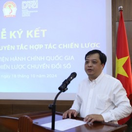 Mr. Le Nguyen Truong Giang, DTSI Director, at the signing ceremony.