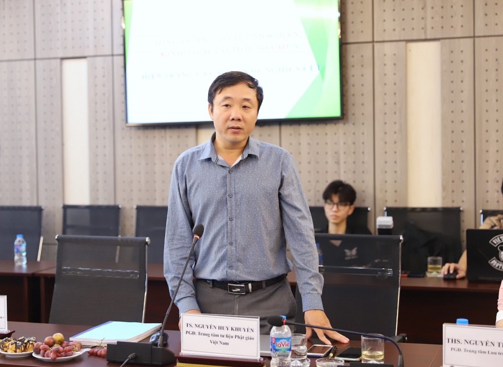 Dr. Nguyen Huy Khuyen, Deputy Director of the Vietnamese Buddhist Documentation Center, at the workshop.