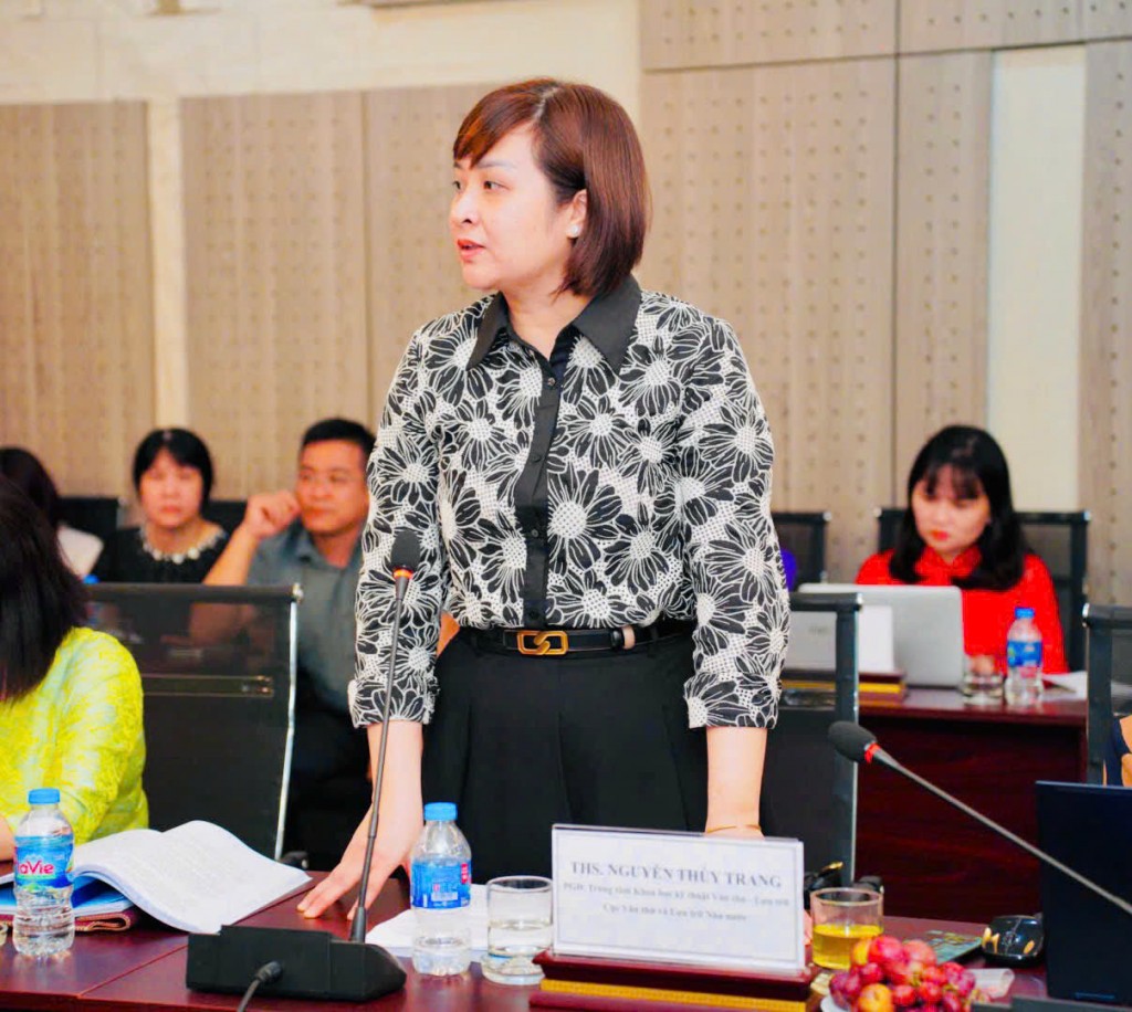 Ms. Nguyen Thuy Trang, Deputy Director of the Office and Archives Science and Technology Center, State Records and Archives Department of Viet Nam, at the workshop.