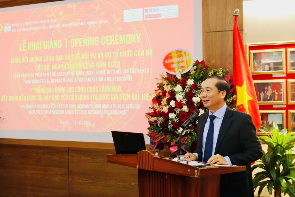 Assoc. Prof. Dr. Nguyen Ba Chien, NAPA President, at the opening ceremony.