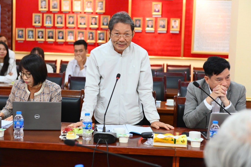 Dr. Nguyen Ngoc Van, former Director of the Institute for State Organizational Sciences, Ministry of Home Affairs, at the workshop.