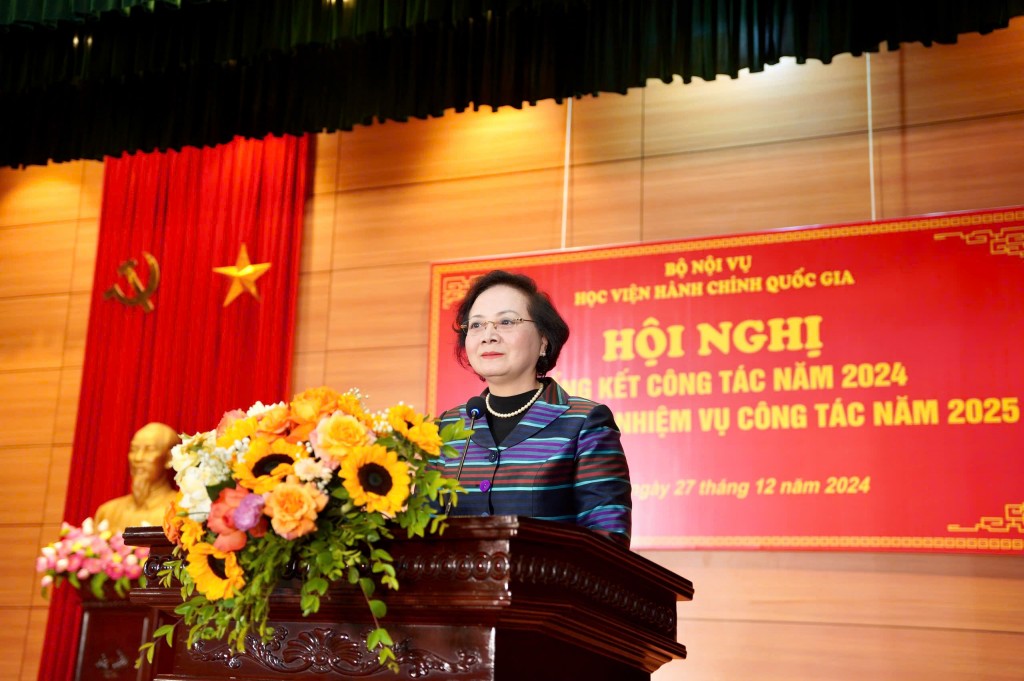 Minister of Home Affairs Pham Thi Thanh Tra delivered remarks at the conference.