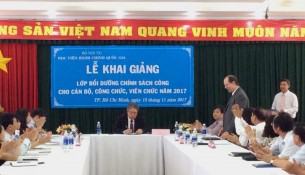 Khai giảng lớp bồi dưỡng lop Chinh sach Cong 2017 _ 4