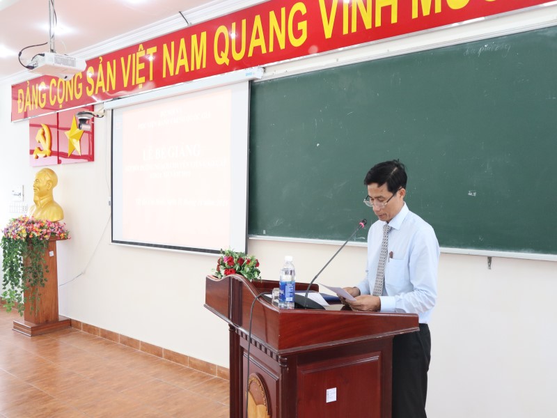 Bế giảng Lớp bồi dưỡng ngạch CVCC khóa XII năm 2019 _ 8