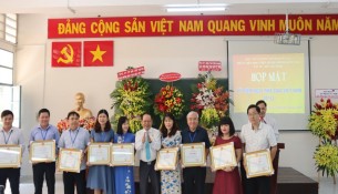 kỷ niệm 37 năm Ngày Nhà giáo Việt Nam 20-11 _ 7