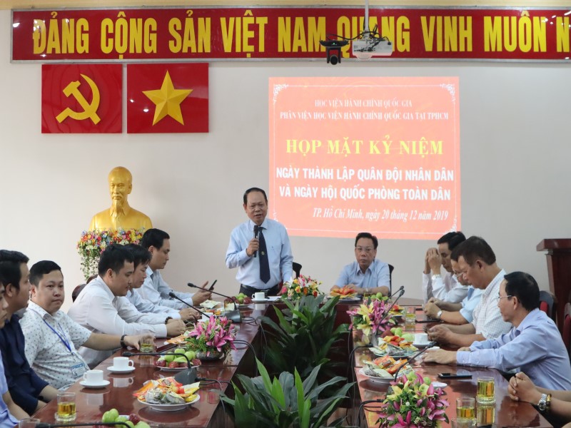 Họp mặt Kỷ niệm 75 năm Ngày thành lập Quân đội Nhân dân Việt Nam và Ngày Hội Quốc phòng Việt Nam _ 2