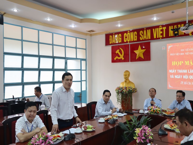 Họp mặt Kỷ niệm 75 năm Ngày thành lập Quân đội Nhân dân Việt Nam và Ngày Hội Quốc phòng Việt Nam _ 6