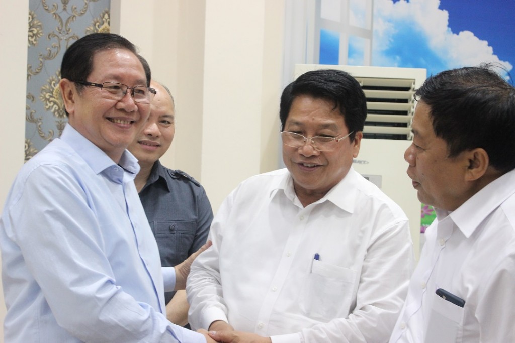 Bộ trưởng Bộ Nội vụ Lê Vĩnh Tân gặp gỡ và chào mừng  ông Khammoune VIPHONGXAY, Thứ trưởng Bộ Nội vụ Lào đến làm việc tại Học viện