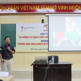 PGS.TS. Nguyễn Hữu Hải, Giảng viên cao cấp, nguyên Trưởng khoa Hành chính học, Học viện Hành chính Quốc gia trình bày tham luận tại Hội thảo