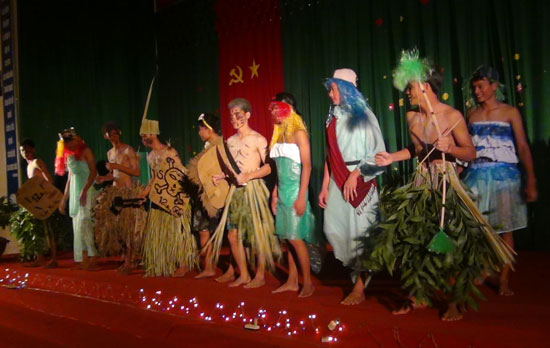 Đêm văn nghệ Sắc màu văn hóa dân tộc tại trường THPT Dân tộc nội trú tỉnh Vĩnh Long nhân Ngày Di sản Việt Nam