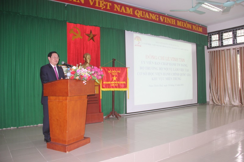 Đồng chí Lê Vĩnh Tân – Ủy viên Trung ương Đảng, Bộ trưởng Bộ Nội vụ phát biểu chỉ đạo tại buổi làm việc