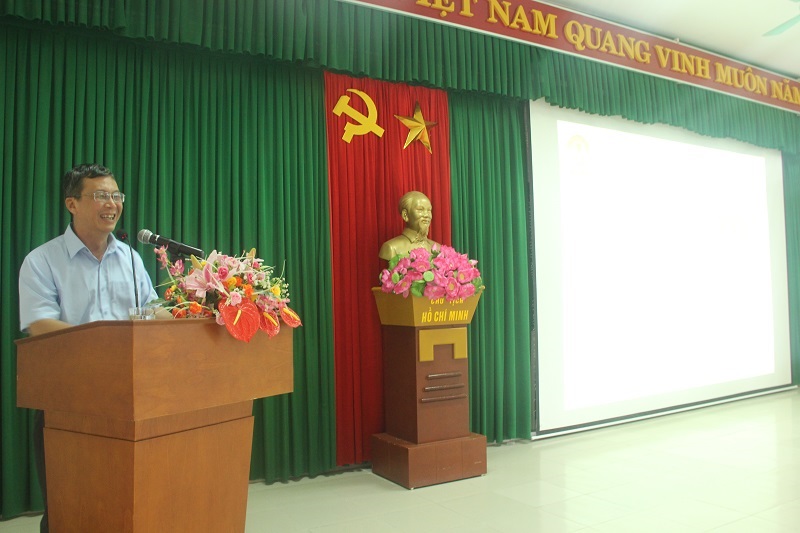 Đồng chí Phan Lương – Phó Giám đốc Sở Nội vụ tỉnh Thừa Thiên Huế phát biểu tại Lễ khai giảng
