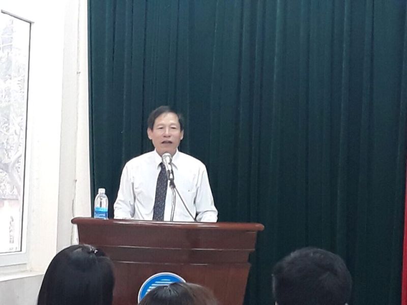 Đồng chí Nguyễn Văn Chiến, Phó Giám đốc Sở Nội vụ thành phố Đà Nẵng phát biểu tại lễ Khai giảng