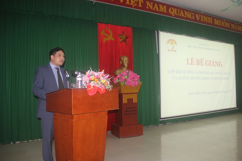 PGS.TS. Nguyễn Hoàng Hiển - Phó Giám đốc Phân viện Học viện tại TP. Huế phát biểu Bế giảng 