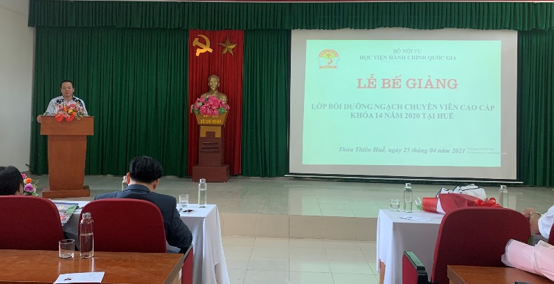 Đồng chí Nguyễn Quang Tuấn - Đại diện học viên phát biểu tri ân Lãnh đạo, giảng viên, cán bộ, nhân viên  và người lao động của Học viện